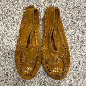 Vintage beaded toe Brown Suede Moccasins